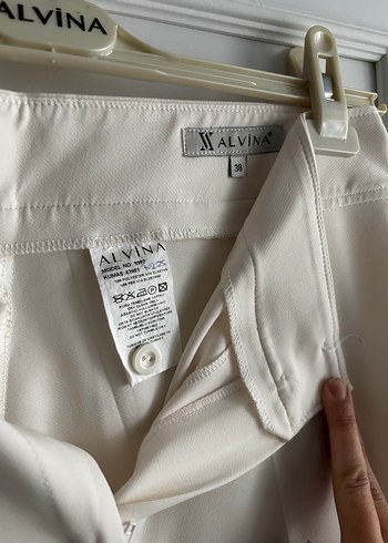38 Beden Alvina Beyaz Düğmeli Kadın Kumaş Pantolon