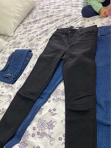 29 Beden Siyah jean pantolon