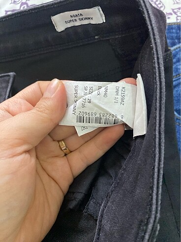 29 Beden siyah Renk Siyah jean pantolon