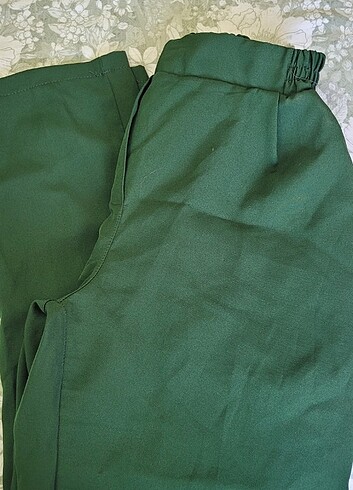Yesil Kumaş beli lastikli pantolon 
