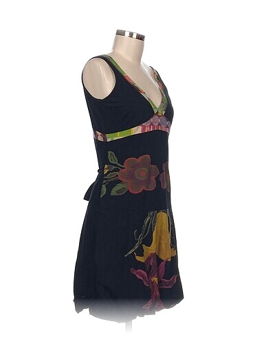 Desigual Desigual Kısa Elbise %70 İndirimli.