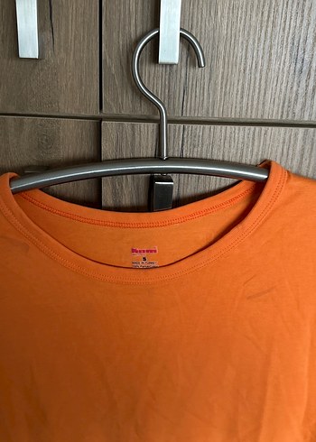 Turuncu Tshirt - Görsel 4