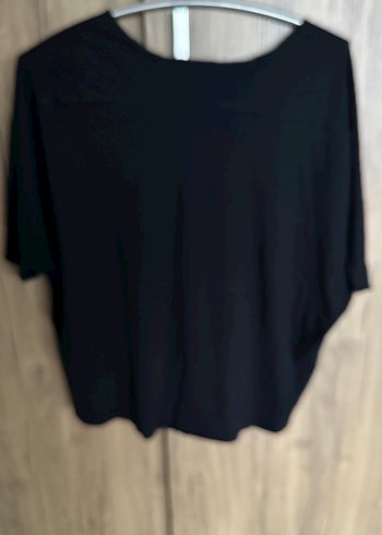 Siyah V Yakalı Kadın Tişört - Görsel 8