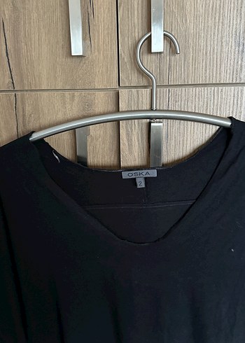 Siyah V Yakalı Kadın Tişört - Görsel 2