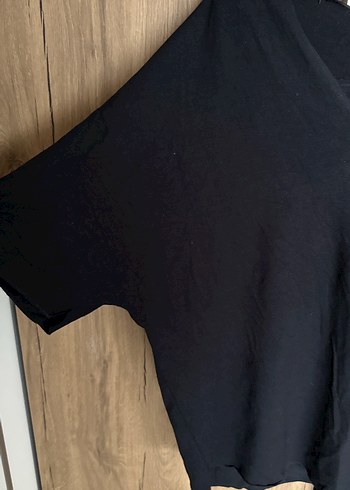 Siyah V Yakalı Kadın Tişört - Görsel 4