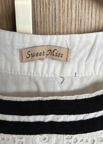 Kadın Dantel İşlemeli Kolsuz Midi Elbise - Görsel 5