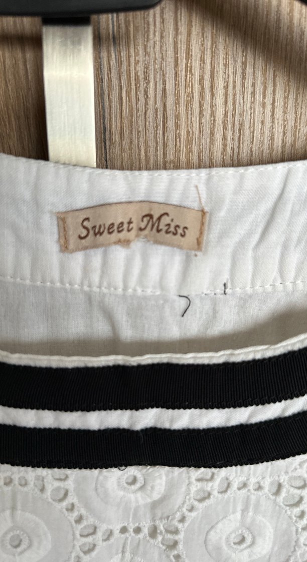 Kadın Dantel İşlemeli Kolsuz Midi Elbise - Görsel 5