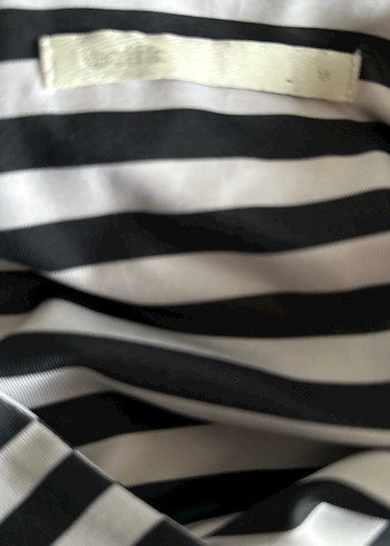 Kadın Siyah Beyaz Çizgili Kolsuz Atlet - Görsel 6