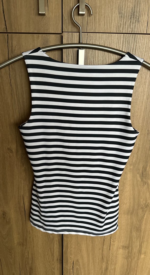 Kadın Siyah Beyaz Çizgili Kolsuz Atlet - Görsel 5