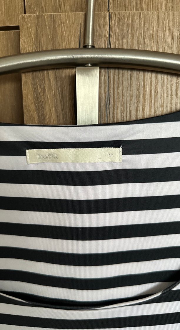 Kadın Siyah Beyaz Çizgili Kolsuz Atlet - Görsel 3