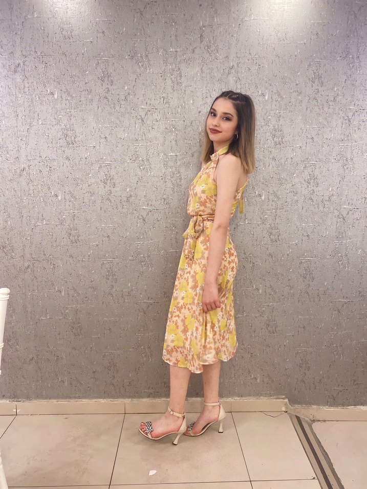 Sarı Bağcıklı Kısa Bohem Elbise - Görsel 3