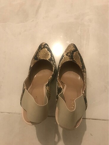 40 Beden Leopar desenli topluklı ayakkabı