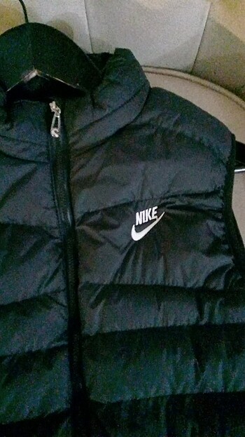 Nike Mont yelek