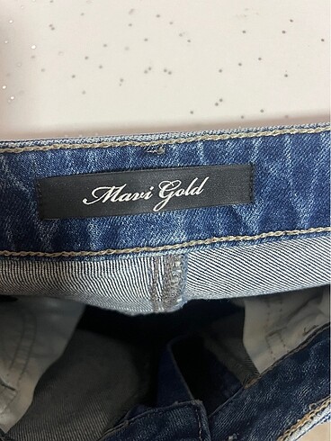 27 Beden Mavi jean