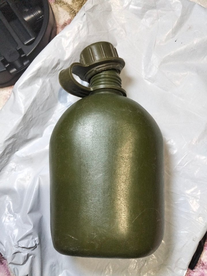 Koyu Haki plastik asker matarası - Görsel 2