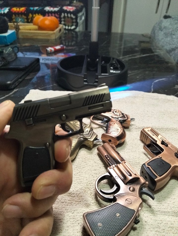 Renkli tabanca görselli lazerli çakmaklar - Görsel 3