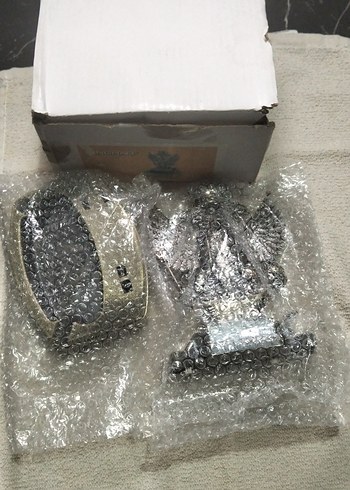 Altın Renkli Kanatlı Figürlü Koyu çakmak - Görsel 5