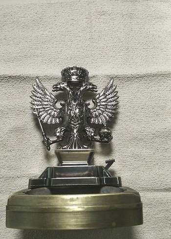 Altın Renkli Kanatlı Figürlü Koyu çakmak - Görsel 2