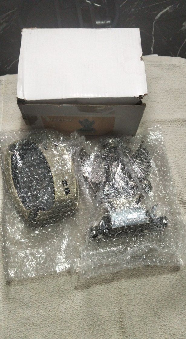 Altın Renkli Kanatlı Figürlü Koyu çakmak - Görsel 5