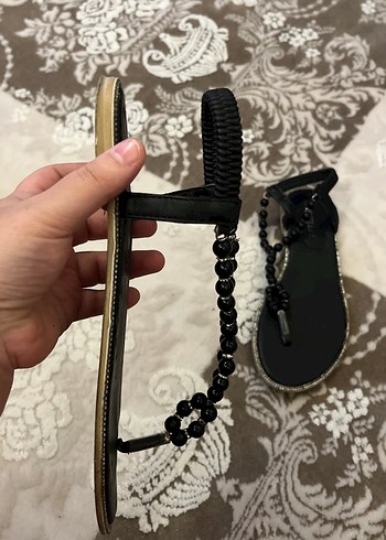 38 numara Siyah Boncuklu  ince Topuklu Kadın Sandalet - Görsel 2