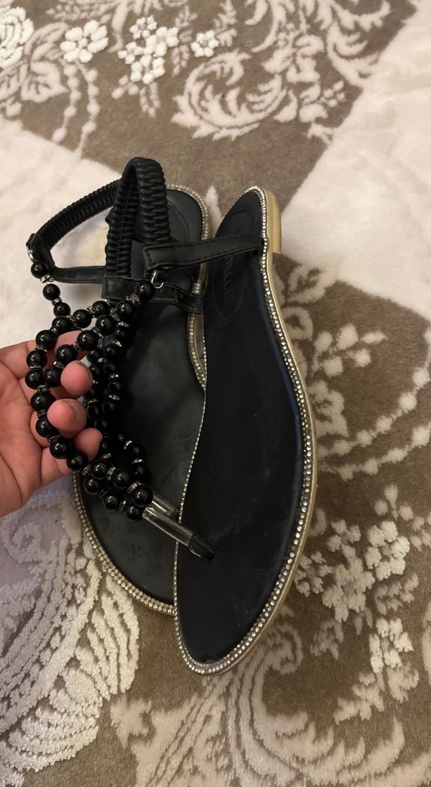 38 numara Siyah Boncuklu  ince Topuklu Kadın Sandalet - Görsel 4