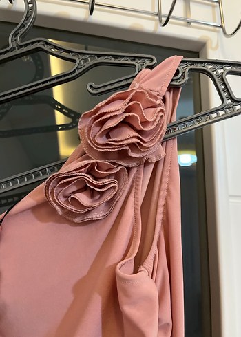 Xl beden etiketli Pembe Drapeli Straplez  bluz - Görsel 2