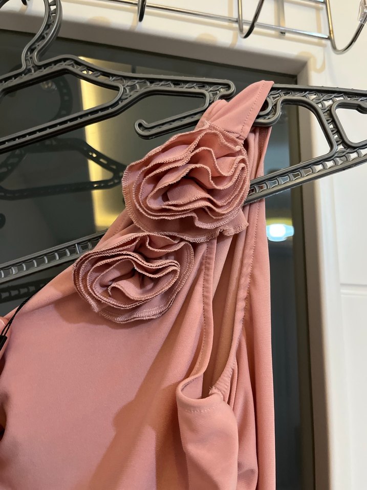 Xl beden etiketli Pembe Drapeli Straplez  bluz - Görsel 2