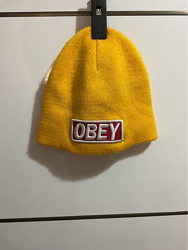 OBEY Bere