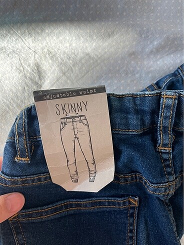 7 Yaş Beden lacivert Renk Zara erkek çocuk kot pantolon