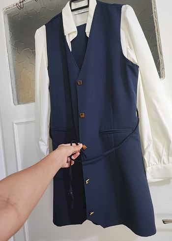 Zara Düğmeli Midi Kadın Yelek Beyaz ve Lacivert