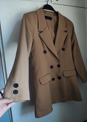 Zara Kadın Bej Düğmeli Midi Blazer Ceket