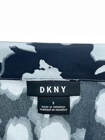s Beden çeşitli Renk DKNY Bluz %70 İndirimli.