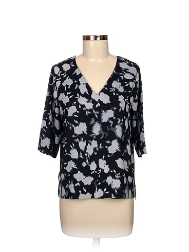 DKNY Bluz %70 İndirimli.
