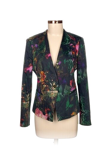 Ted Baker Blazer %70 İndirimli.