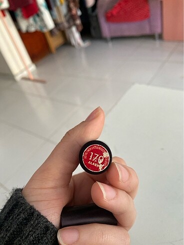 Rimmel London Ruj dudak