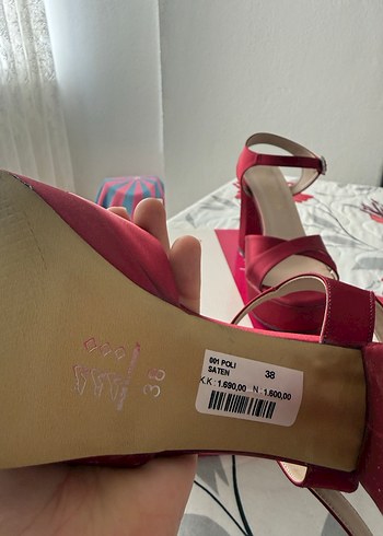 Kırmızı Parlak Platform Topuklu Kadın Ayakkabı - Görsel 5