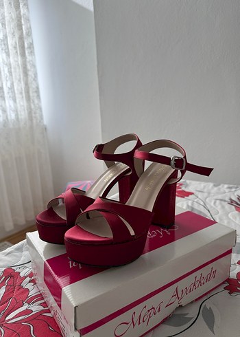 Kırmızı Parlak Platform Topuklu Kadın Ayakkabı - Görsel 2