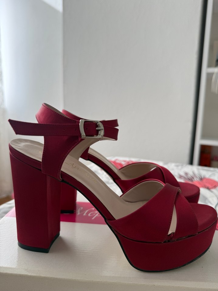 Kırmızı Parlak Platform Topuklu Kadın Ayakkabı - Görsel 3