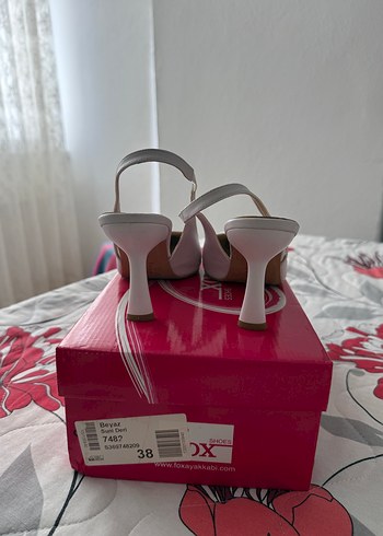 Beyaz Stiletto Topuklu Kadın Abiye Ayakkabı - Görsel 3