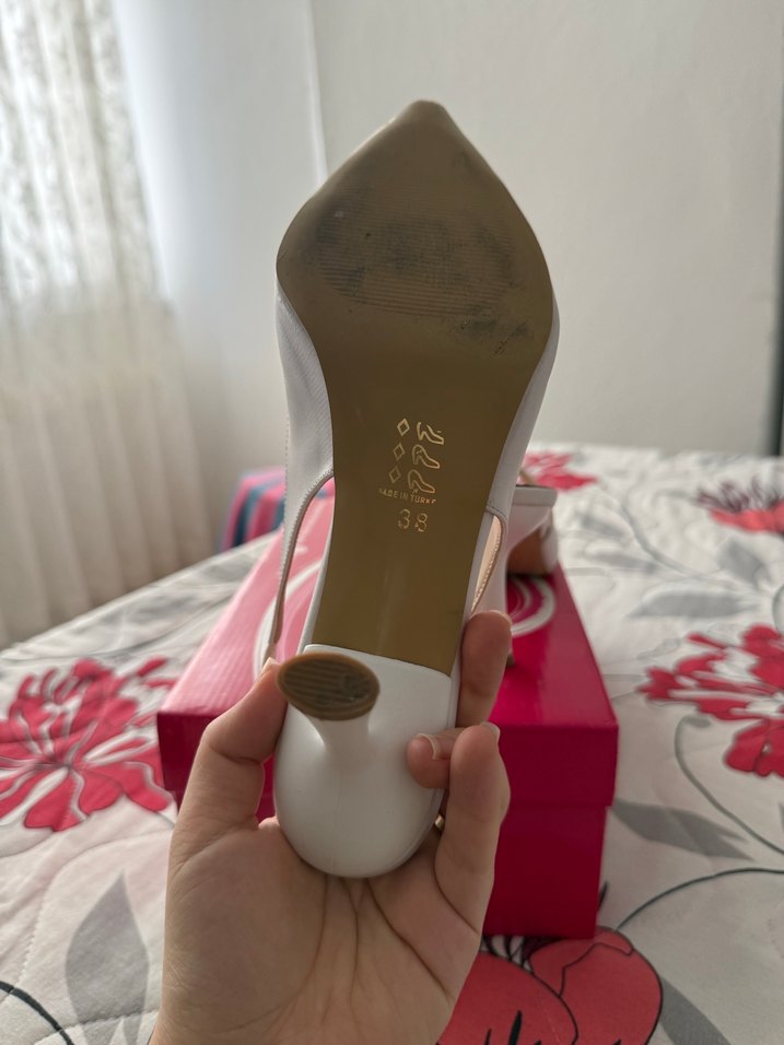 Beyaz Stiletto Topuklu Kadın Abiye Ayakkabı - Görsel 5