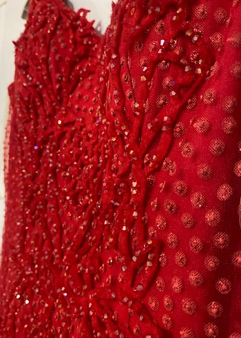 Boncuk Detaylı Kırmızı Uzun Abiye Elbise - Görsel 3