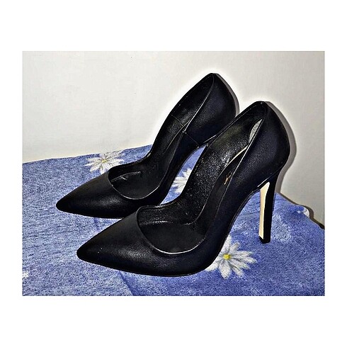 Kadın deri siyah stiletto ayakkabı