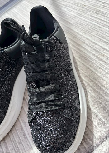 Alexander McQueen Siyah Işıltılı Düz Tabanlı Kadın Spor Ayakkabı