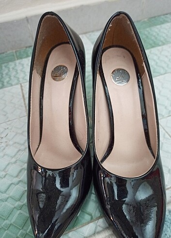 Stiletto siyah ayakkabı 
