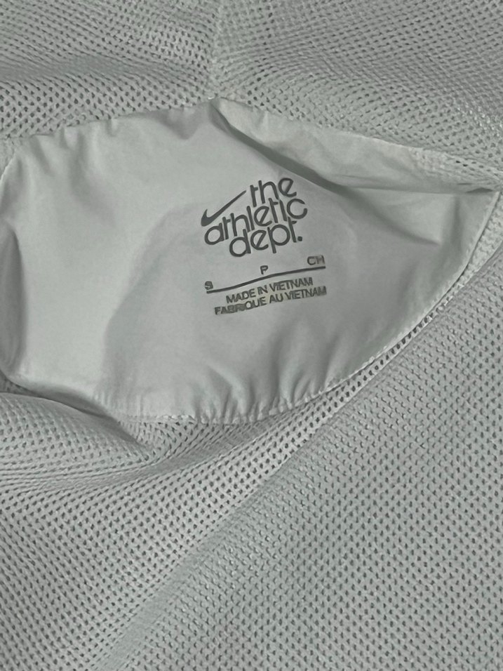 Orijinal Nike Beyaz Kapüşonlu Fermuarlı Kadın Ceket - Görsel 2