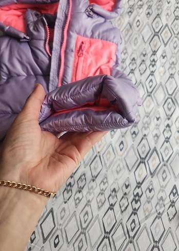 Kız Çocuk Kapüşonlu Mor Şişme Yelek - Görsel 4