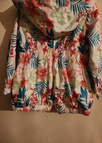 Renkli Kapüşonlu Kız Yağmurluk - Görsel 3