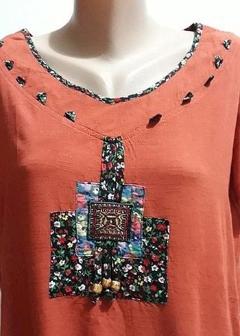 40 Beden kırmızı Renk etnik desenli bluz