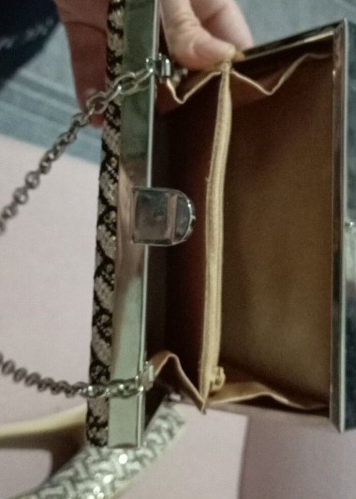 topuklu ayakkabı ve çanta  - Görsel 4