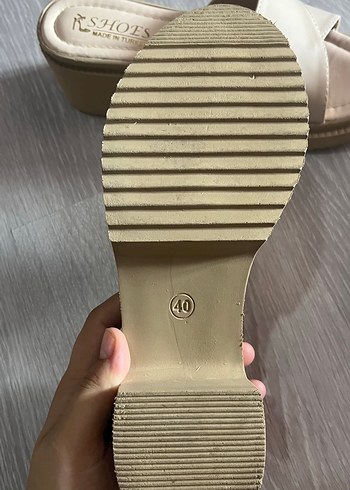 40 Beden Bej Dolgu Topuklu Kadın Terlik